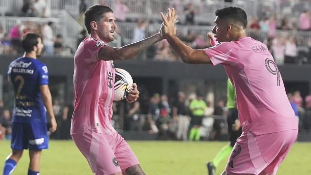 দর্শক মেসির সামনে মিয়ামিকে জেতালেন ডি পল-সুয়ারেজরা