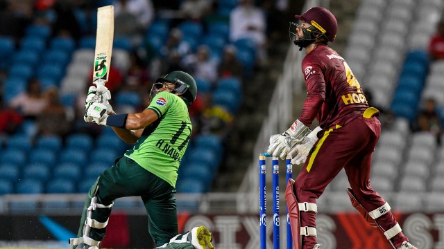 অভিষিক্ত হাসান নৈপূণ্যে উইন্ডিজকে হারাল পাকিস্তান