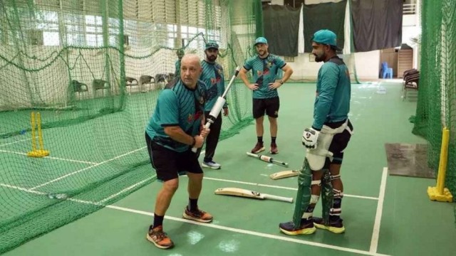 লিটনদের পাওয়ার হিটিং বাড়াতে প্রো-ভেলোসিটি ব্যাট