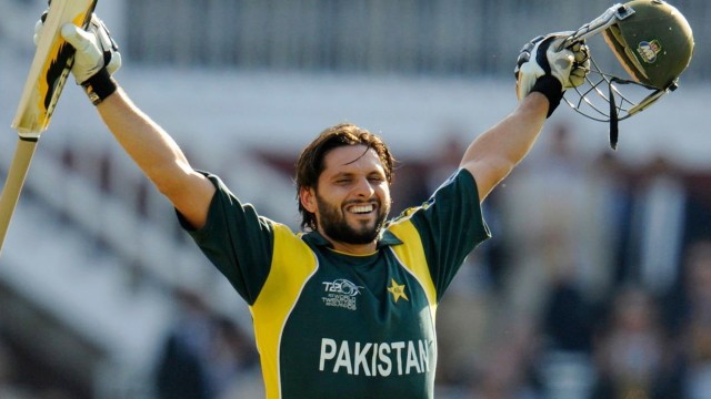 ‘হিলাল-ই-ইমতিয়াজ’ এ ভূষিত শহীদ আফ্রিদি