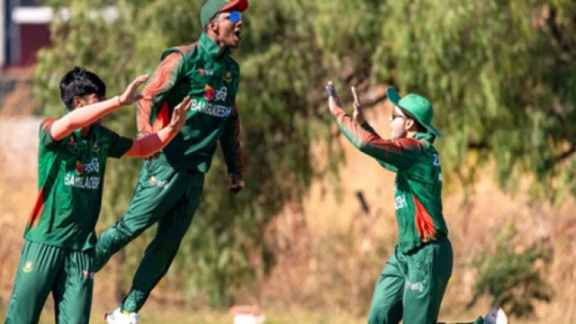 জিম্বাবুয়েকে ধসিয়ে জয়ে ফিরলো বাংলাদেশ